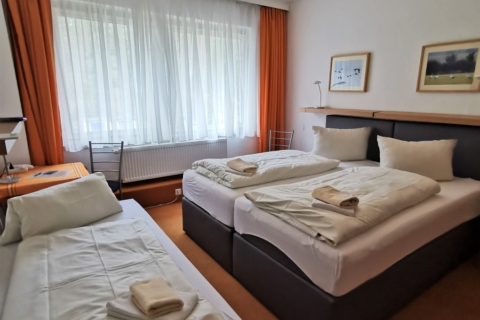3-Bett Zimmer